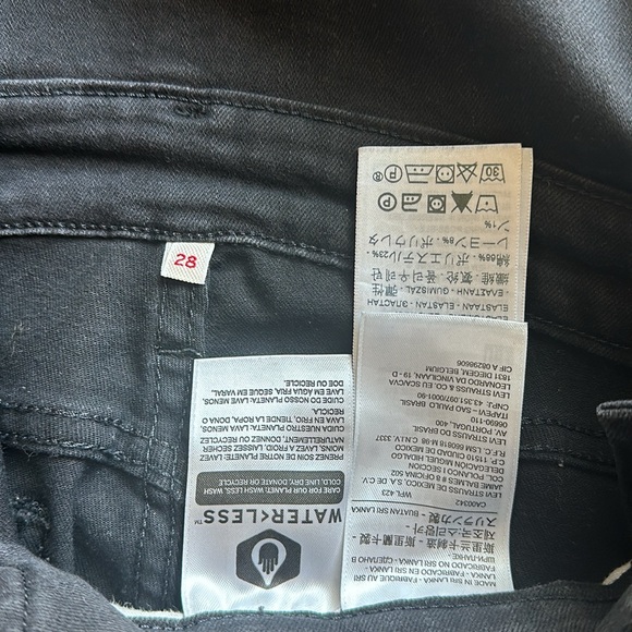 NWOT LEVIS black Denim Bib Overalls Jeans Jumpsuit 🤩 size 28 - Picture 11 of 14